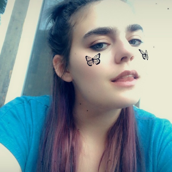 Meet your Posher, Cassidy - Picture 1 of 1